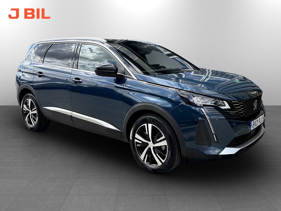 Bild på Peugeot 5008 GT 1.2 PT 130hk Aut 7-SITS B-KAMERA CARPLAY
