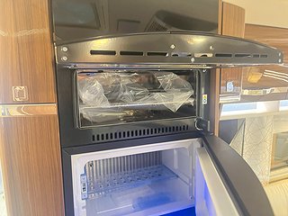 Husbil-integrerad Eura Mobil INTEGRA 760 HS 24 av 31