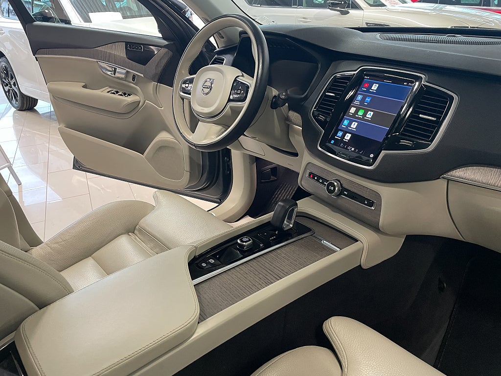Volvo XC90 Recharge T8 AWD R-Design 7 Säten Plus Dark