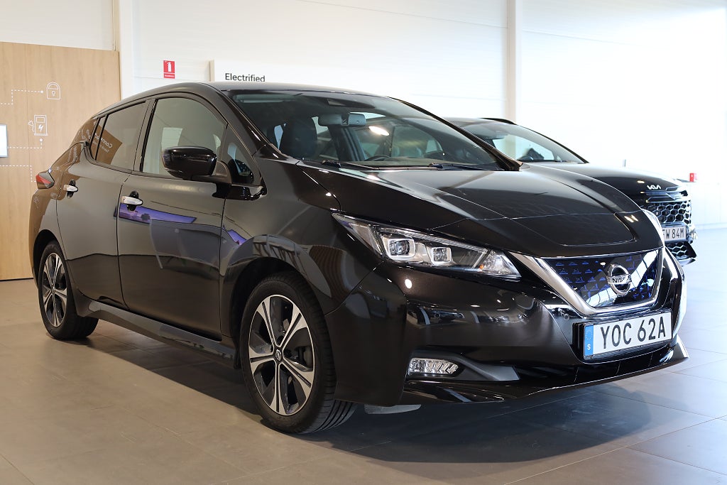 Nissan Leaf 40 kWh N-Connecta Navi 360° Värmare Leasbar CarPlay 2021