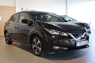 Halvkombi Nissan Leaf 4 av 27