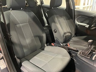 Halvkombi Ford Fiesta 8 av 22