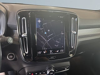 Volvo XC40 T4 AWD R-Design S&V-hjul/Drag/Kamera/Navi/Pvärm/ – bild 15