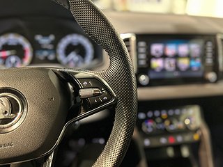 Skoda Karoq 1.0 TSI Style Drag Pvärm Kamera Psens Canton SoV