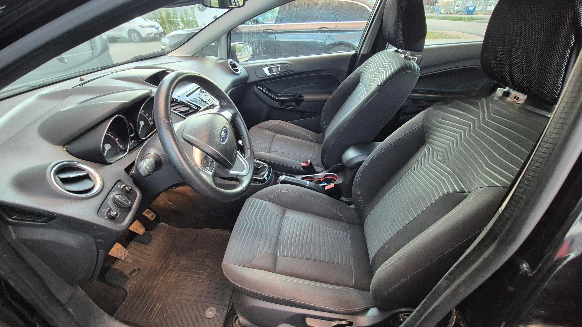 Ford Fiesta 2015, bild 5/31