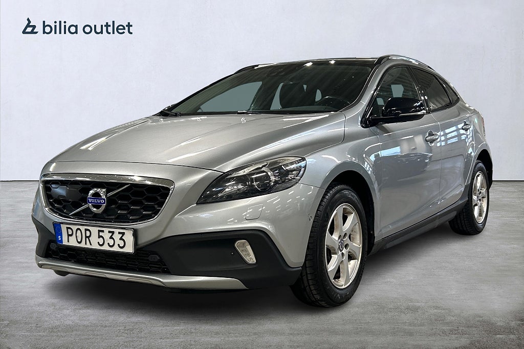 Volvo V40 Cross Country D4 Summum BE PRO 190hk Panorama Navi P-värm B-kamera