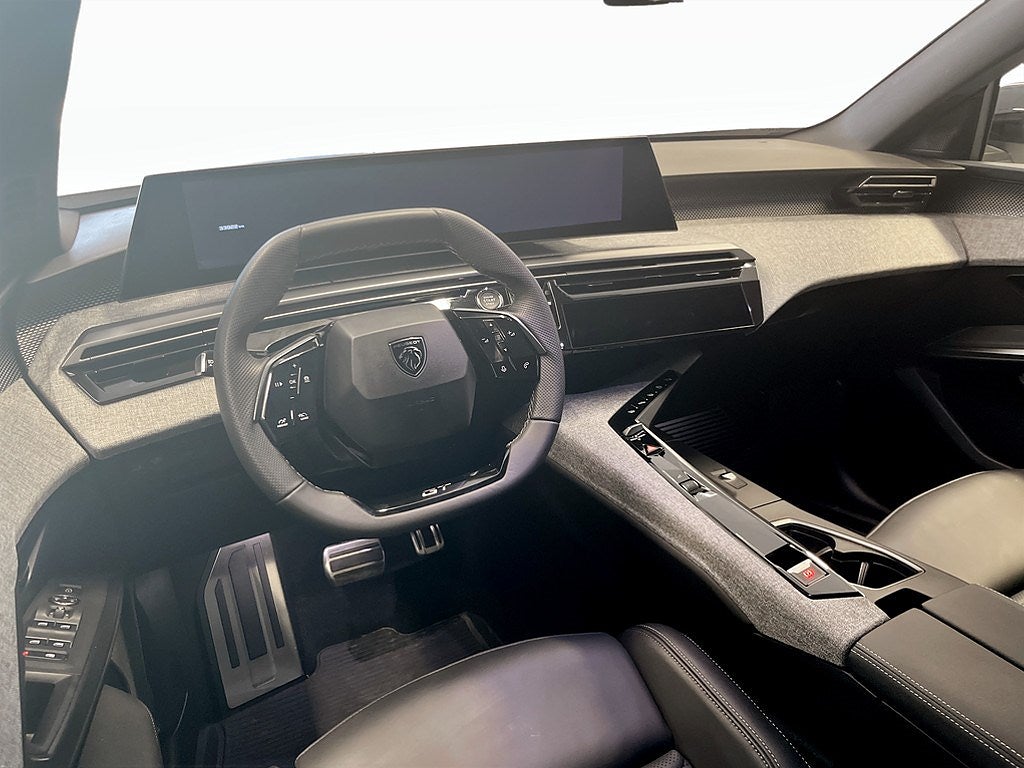 Bild på Peugeot 5008 GT Ultimate HYBRID 136hk Aut - 7-SITS, 360-KAMERA