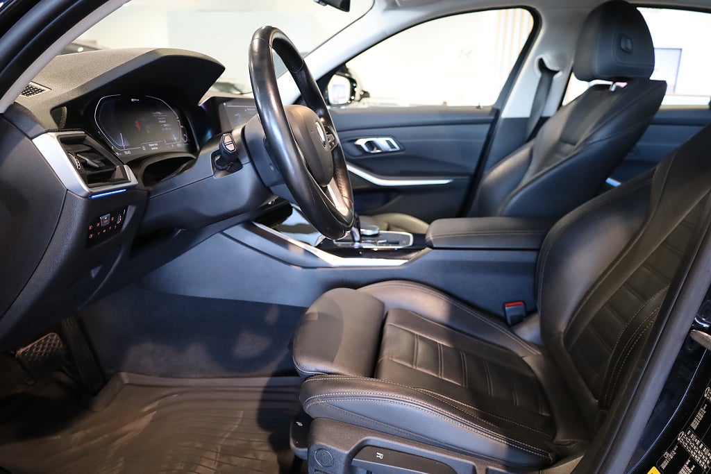 BMW 330e Sedan Steptronic Sport line H&K Navi Läder CarPlay 2020