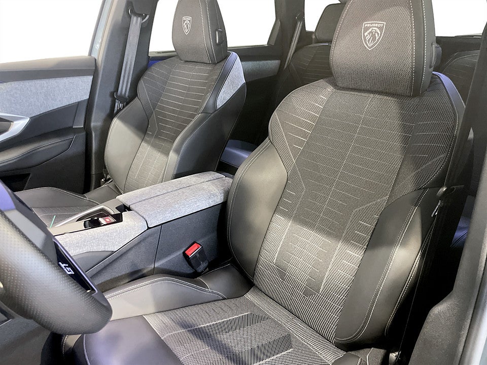 Bild på Peugeot 5008 GT Hybrid 145hk Aut KAMPANJ BRÄNSLE INGÅR