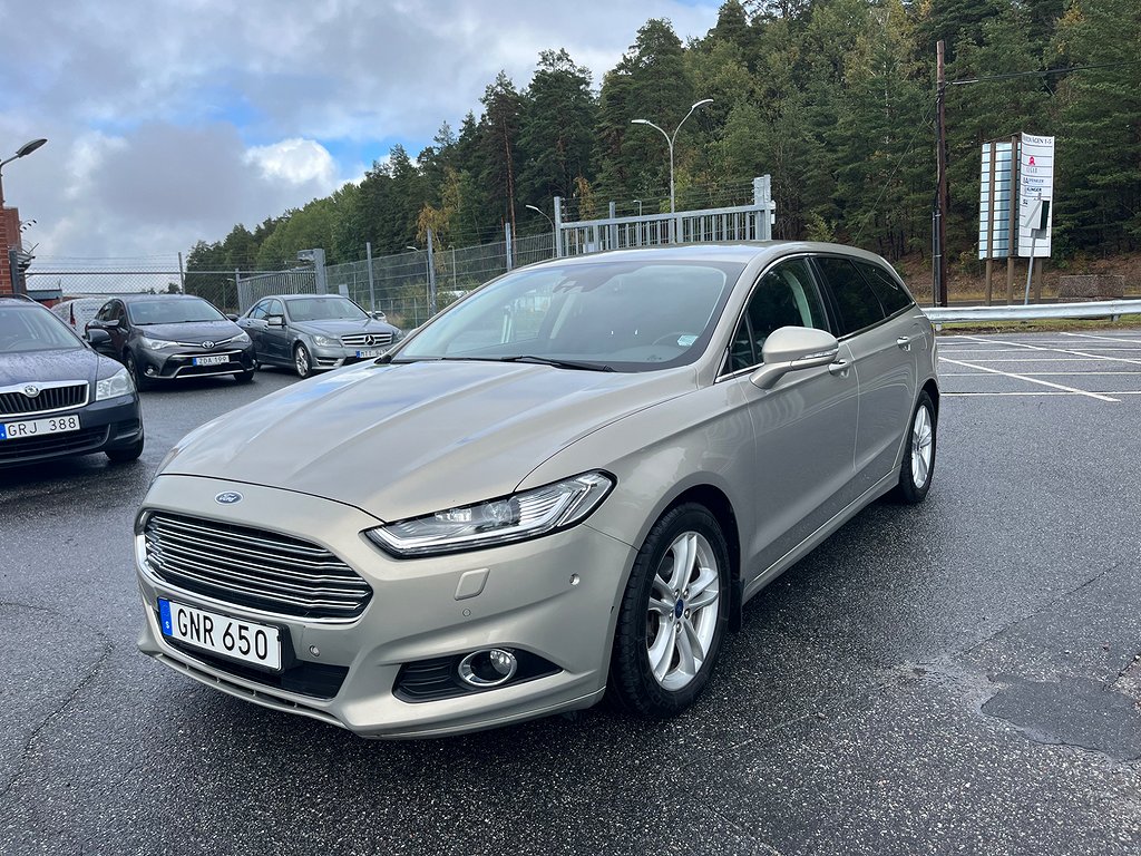 Ford Mondeo Kombi 1.5 EcoBoost 160hk 7500mil Nyservad 1 Ägare