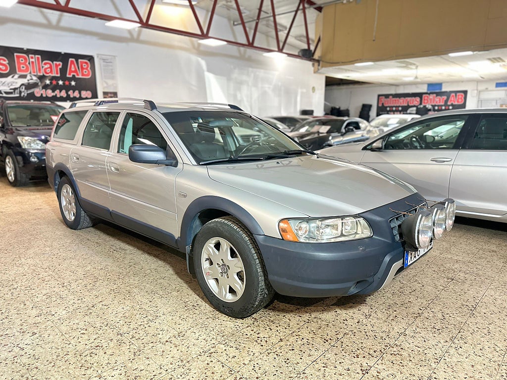 Volvo XC70 2.5T AWD Geartronic Kinetic Ny Servad 