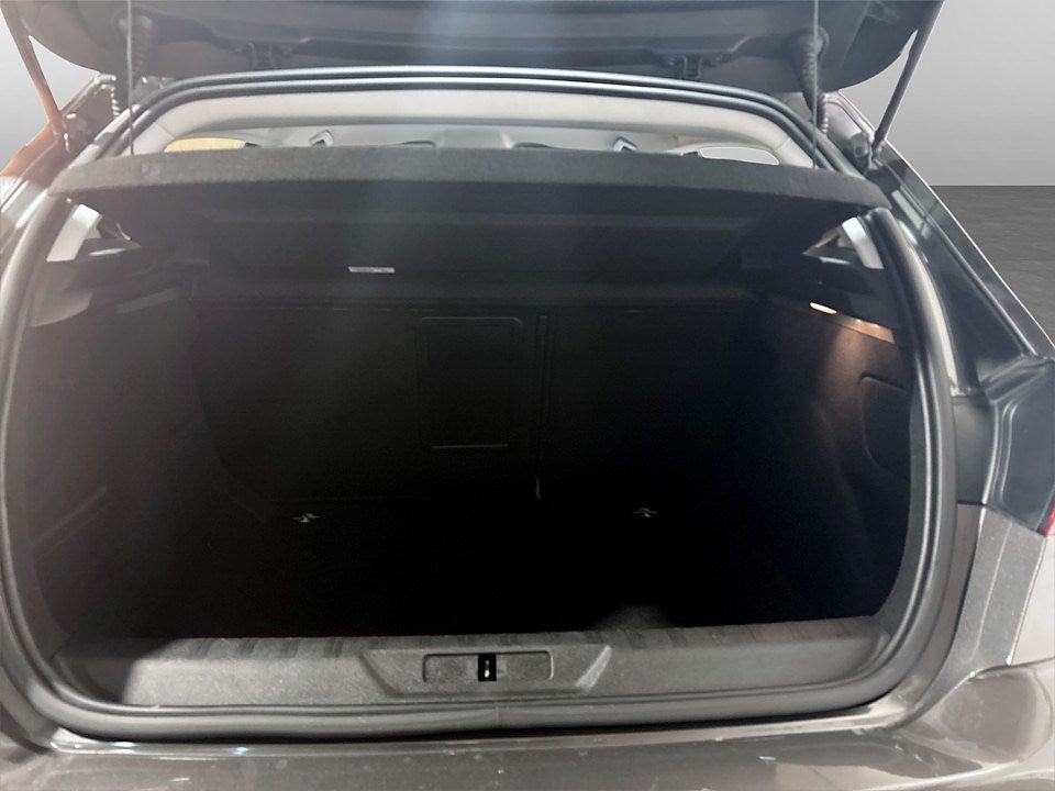 Bild på Peugeot 308 5D Allure 1.2 PT 130hk Aut - CARPLAY, BACKSENSORER