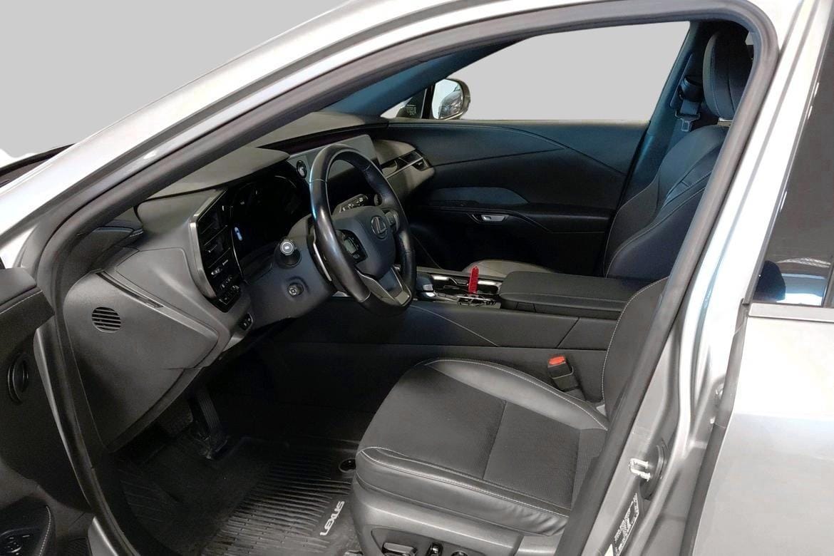 Lexus RX 2023, bild 6/40