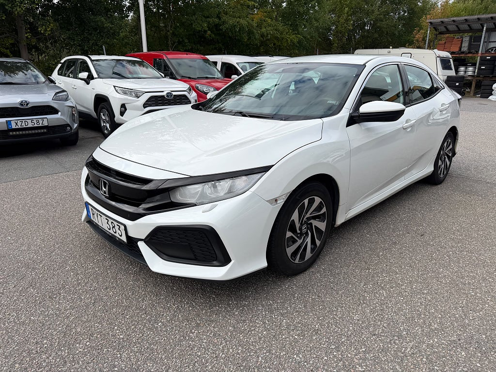 Honda Civic 1.0 ELEGANCE 5-DR EU6 NYSERVAD 