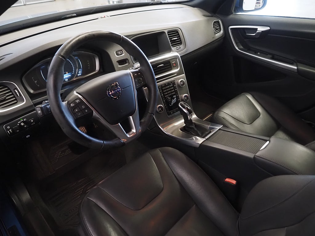 Volvo V60 D4 Geartronic Summum Business Edt Pro Taklucka Drag GPS 2016