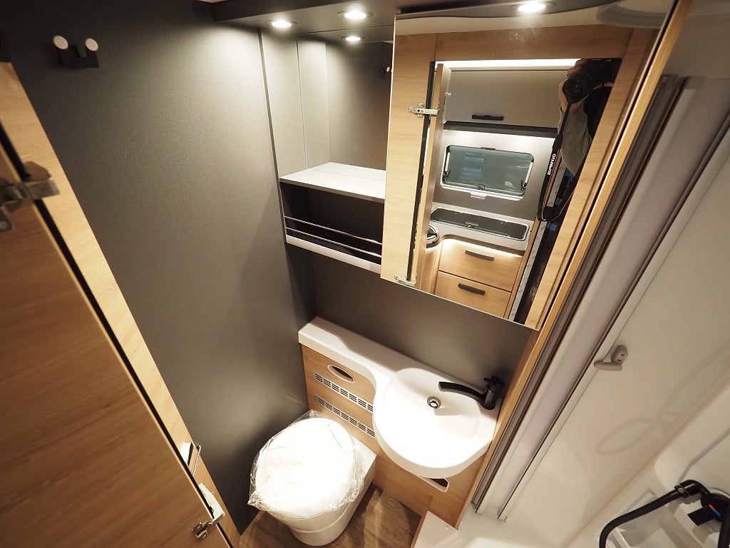 Knaus L!ve I 700 MEG 180hk Markis Taksäng ALDE Låg långbädd 2026