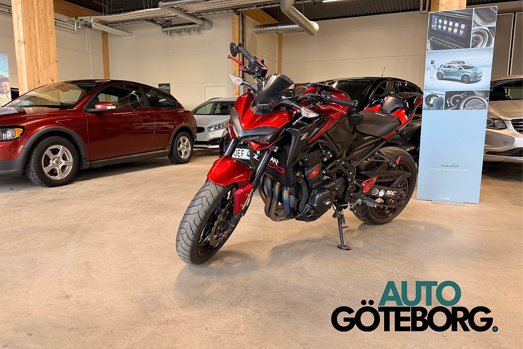 Kawasaki Z900 SC-Project Helsystem Quickshift 36 månader räntefritt