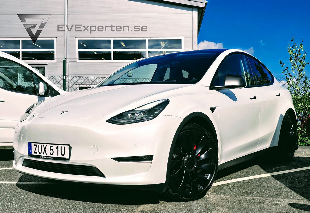 Tesla Model Y Performance AWD Autopilot Pano Se Skick + Pris