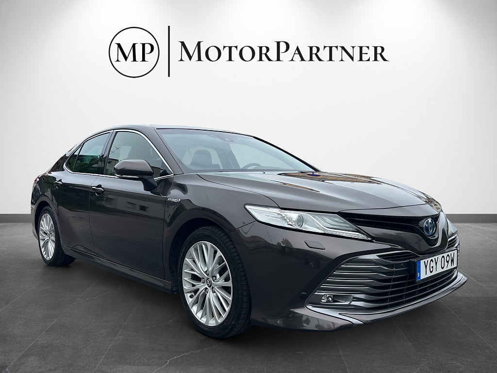 Toyota Camry Hybrid CVT Executive Skinn Kamera GPS Euro 6 MOMS