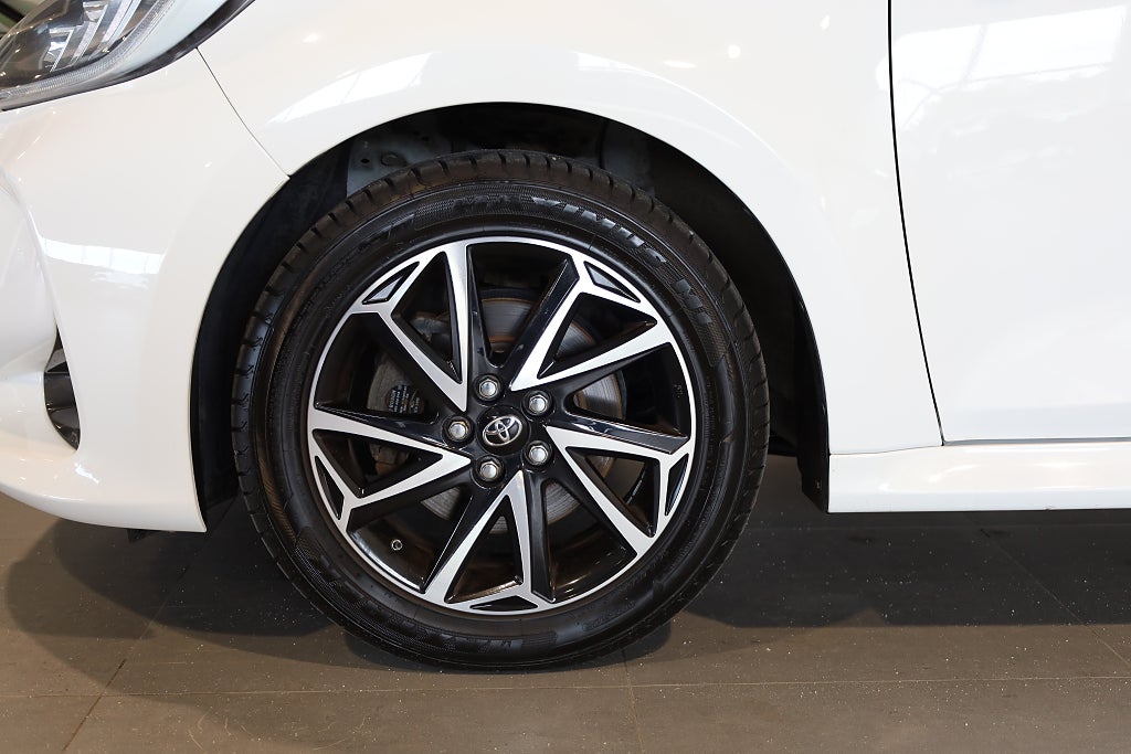 Toyota Yaris 1,5 Hybrid CVT Active Plus Kamera 2021