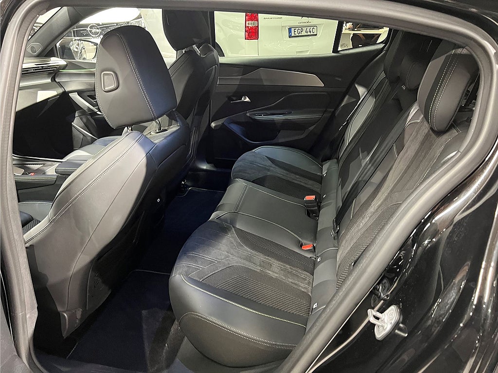 Bild på Peugeot 408 GT 1.2 PT 130hk Aut - B-KAMERA, NAVI, CARPLAY