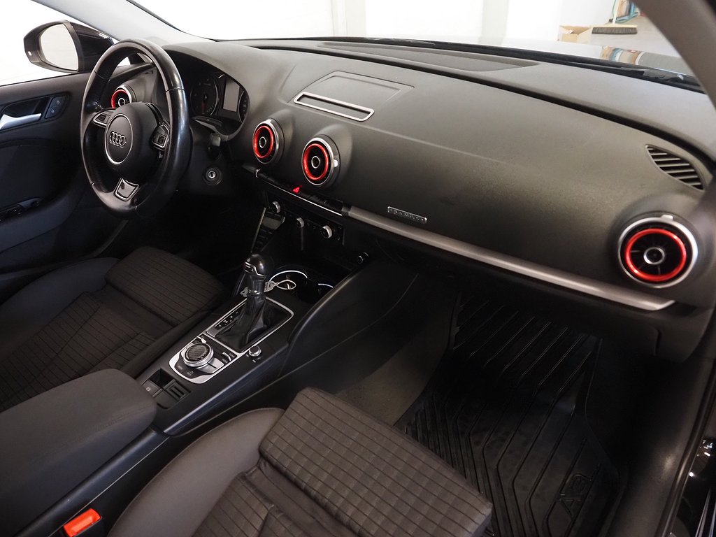Audi A3 Sportback 2.0 TDI quattro 184hk S Tronic Navi Drag 2015