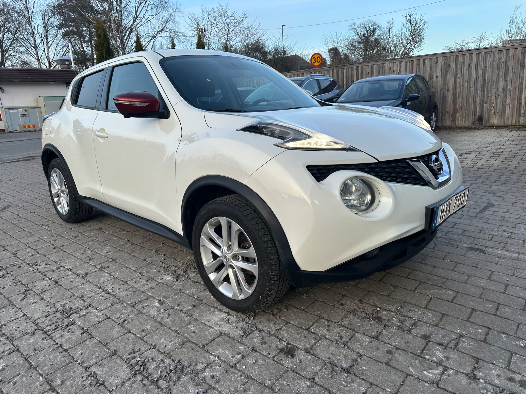 Nissan Juke 1.2 DIG-T Euro 2015, photo 2/43