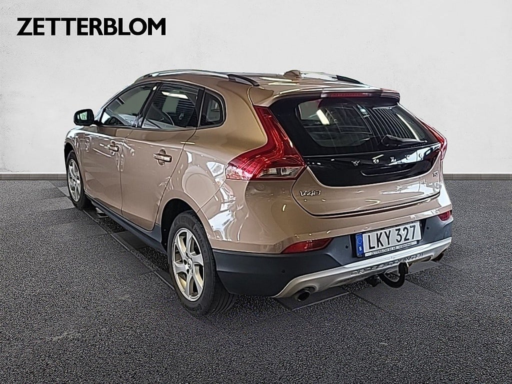 Halvkombi Volvo V40 Cross Country 3 av 13