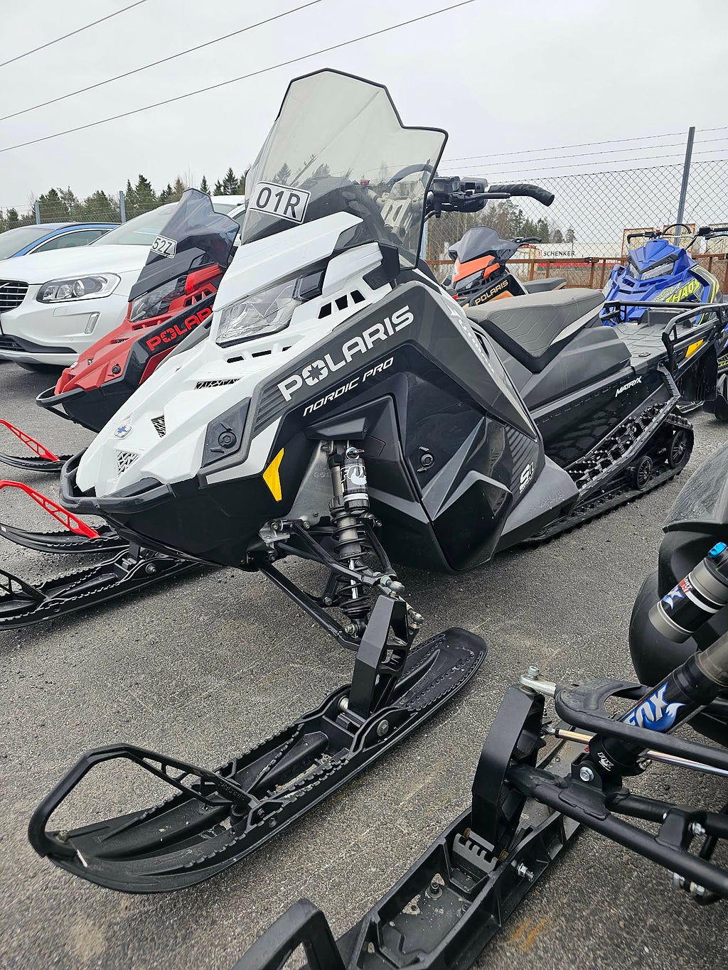 Polaris NORDIC PRO S4 146 White/Black 7S 