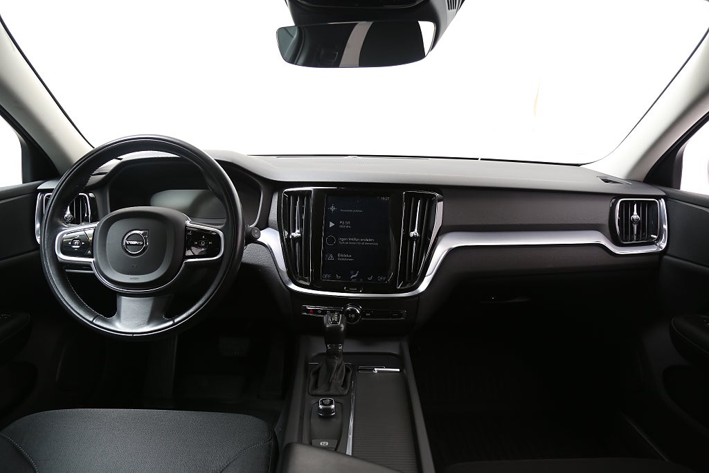 Volvo V60 D3 150hk Momentum Edition Aut Navi VOC Drag 2019