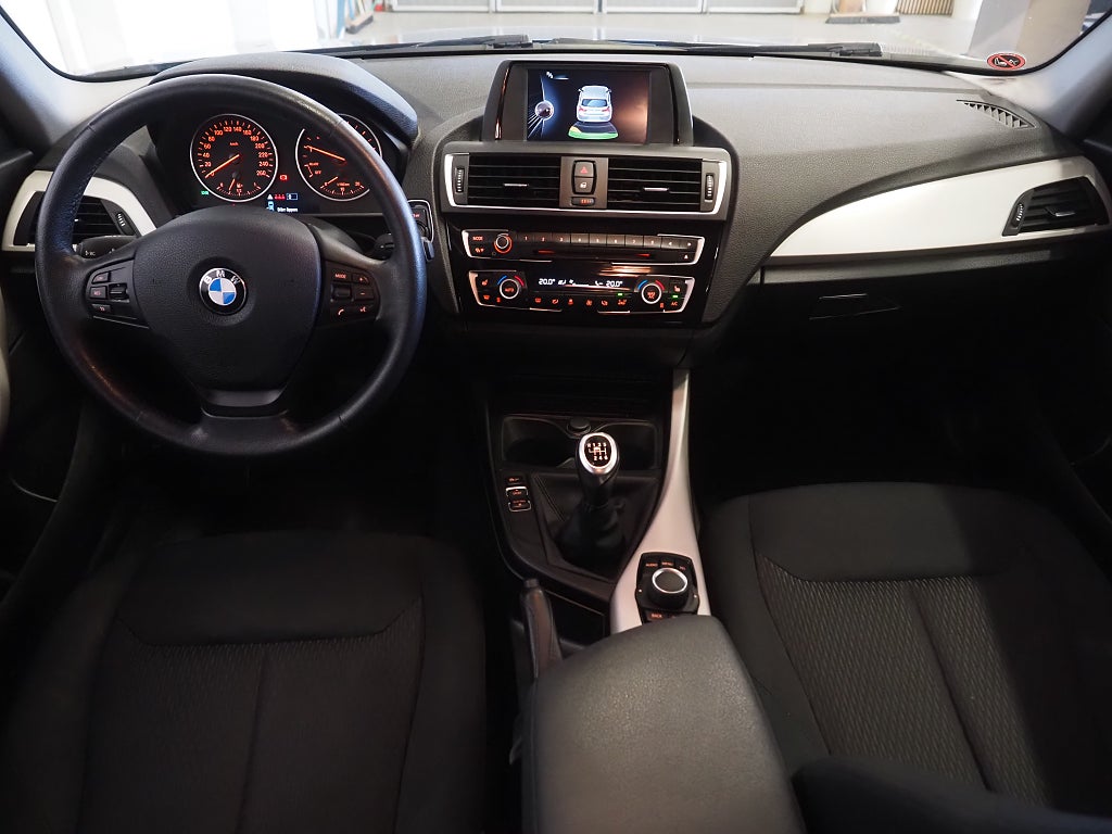 BMW 118I 5-dörrars Advantage 136hk | Bluetooth | Rattvärme | 2016