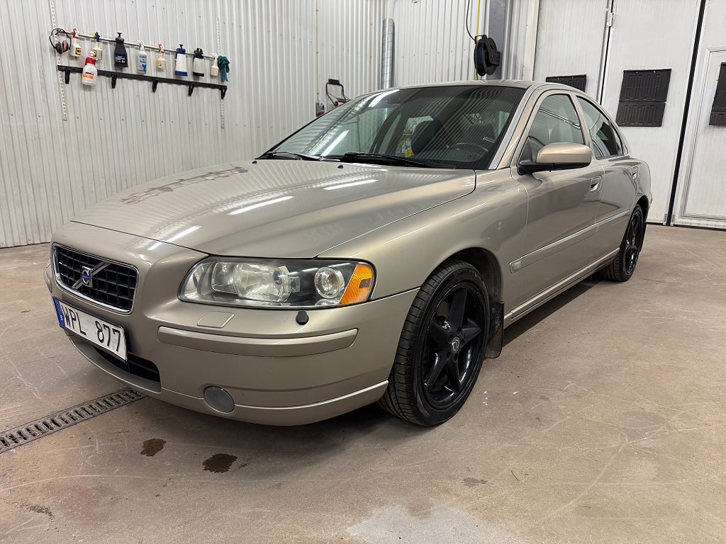 Volvo S60 2.5T Momentum 210Hk