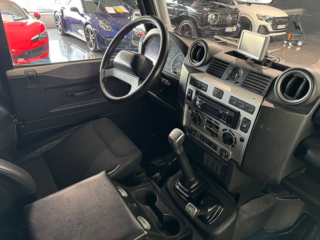 Land Rover Defender 90 Pick Up 2.4 TD4 4×4 Soft Top Winsch - bild 17