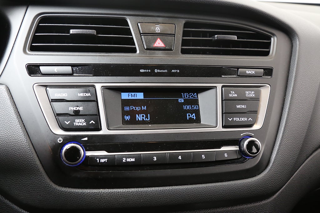 Hyundai i20 1,2 84hk Comfort 5D Rattvärmare | Bluetooth | 2018