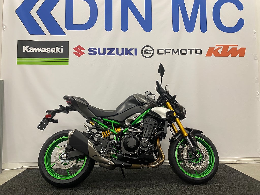 Kawasaki Z900 SE  "Fabriksny hoj för omgående leverans"