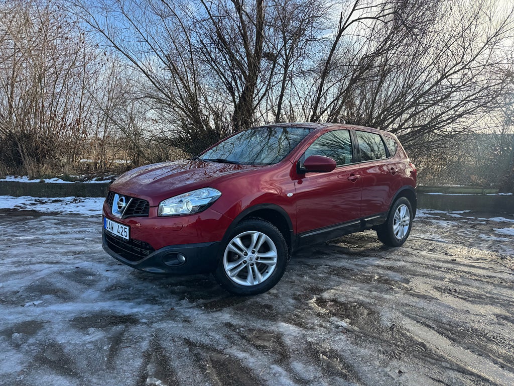 Nissan Qashqai 1.6 dCi Backkamera Dragkrok Låga mil Nyservad