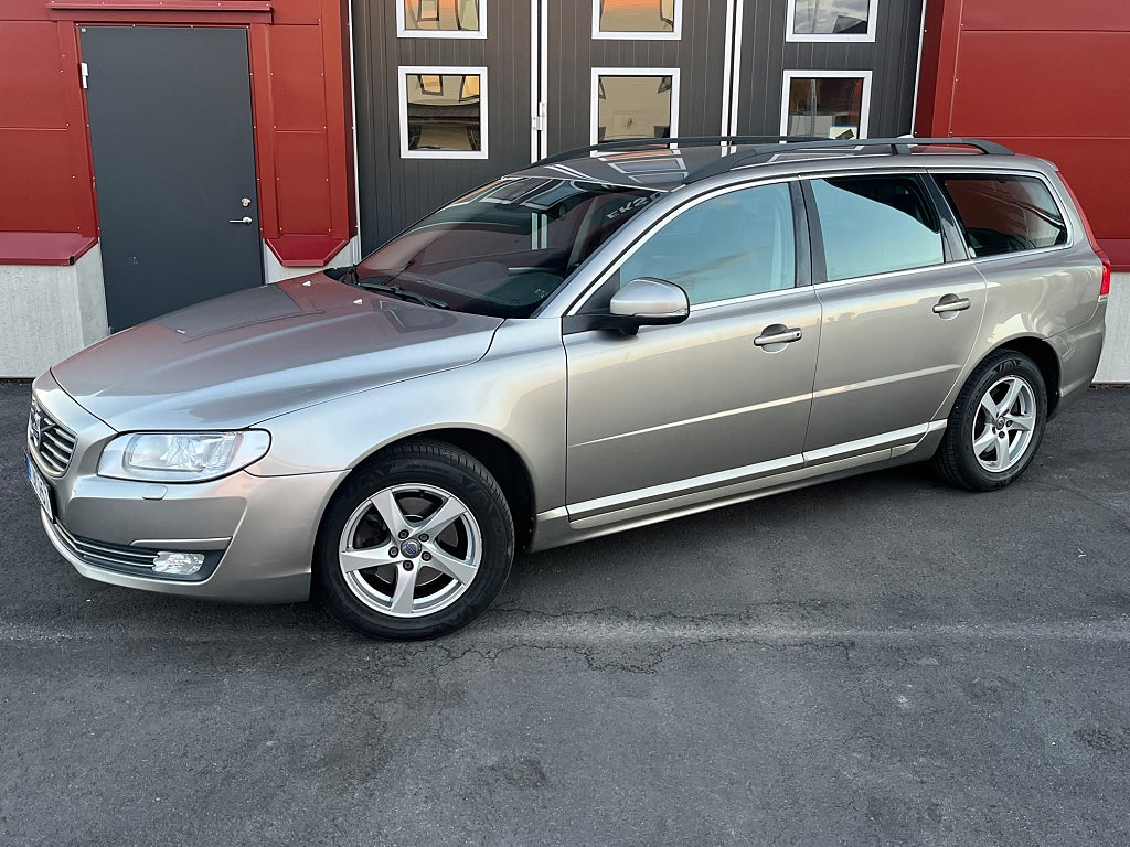 Volvo V70 D3 Classic, Momentum 150hk 2 Brukare Drag Värmare VOC