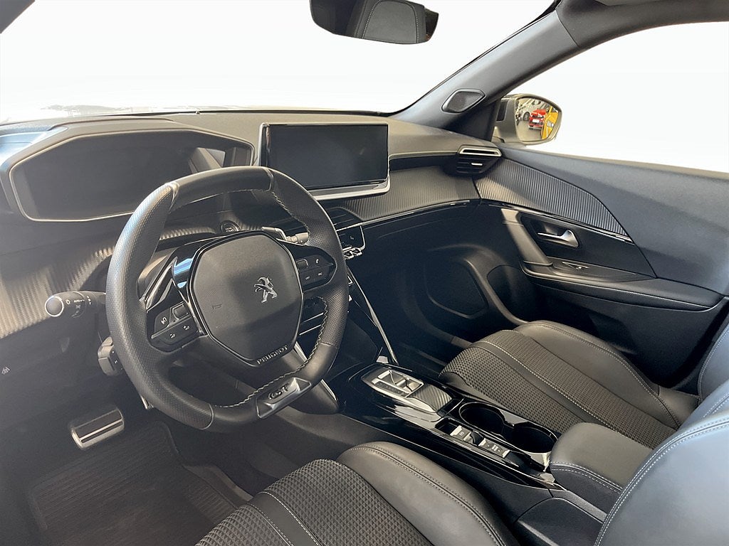 Bild på Peugeot 2008 GT 1.2 PT 130hk Aut - CARPLAY, EN ÄGARE