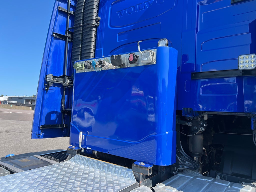 Volvo FH13 540 6x4 Dragbil Lyftbar Tandem Axel, Hydraulik, Fullutrust.