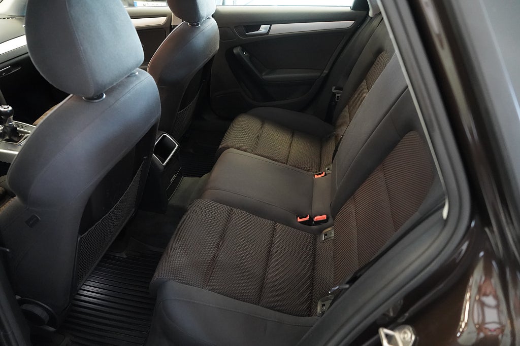 Audi A4 2015 - miniatyr 7