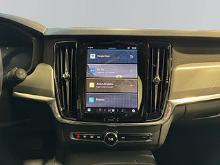 Volvo V90 B4 AWD Aut Momentum Drag Värmare H/K Pano 360 S&V-däck