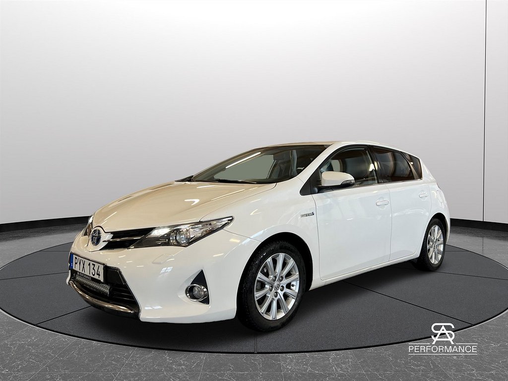 Toyota Auris Hybrid e-CVT, 136hk, V-Hjul
