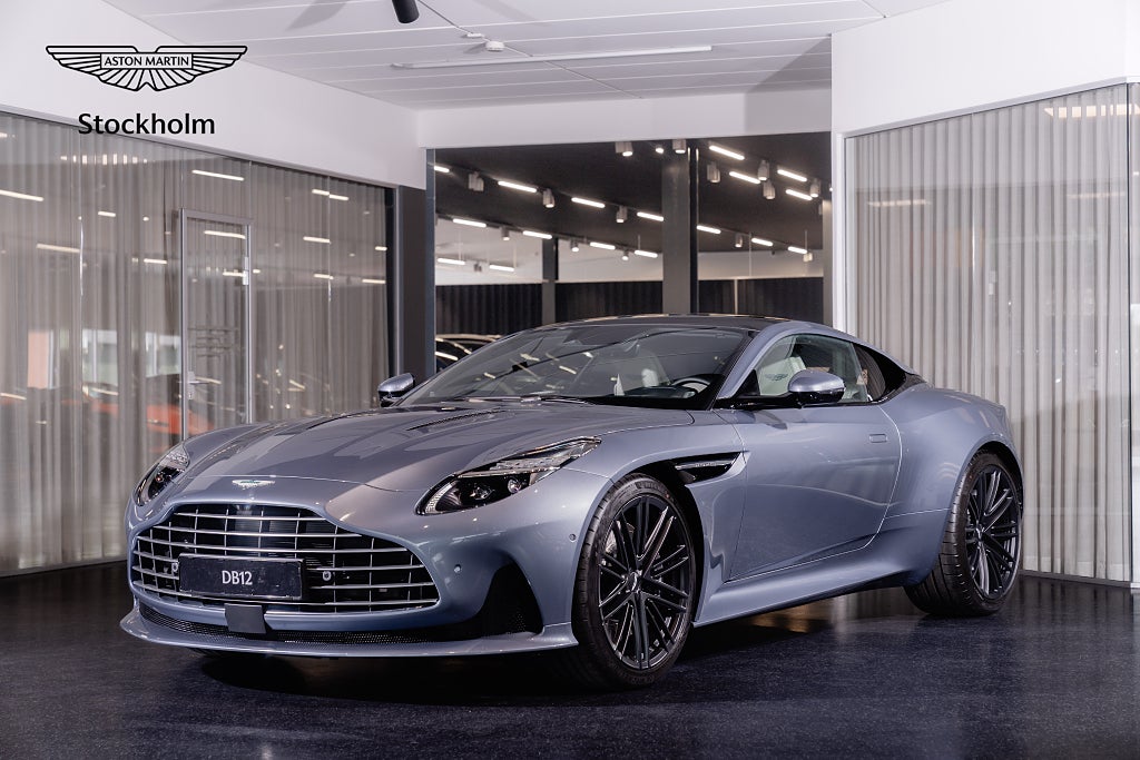 Aston Martin DB12