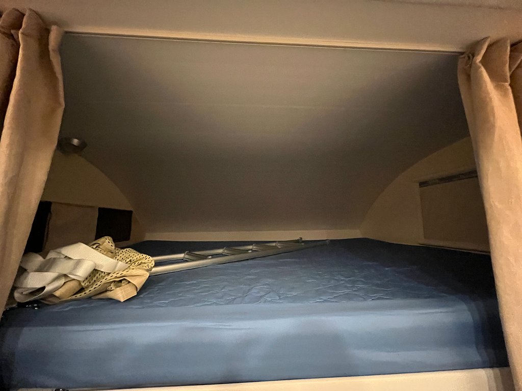 Elnagh Baron 22  / Automat / AC bodel / 7 bältad / B-körkort - Elnagh