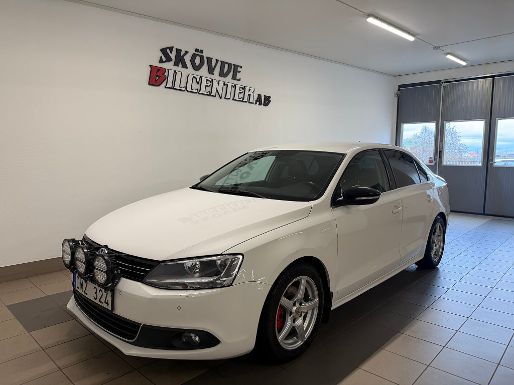Volkswagen Jetta 2012 - miniatyr 2