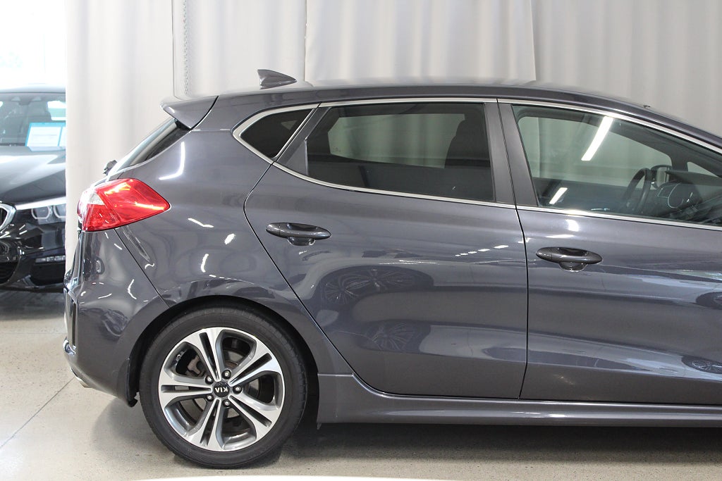 Kia Ceed 1.6 CRDi DCT GT-Line, M&K-värmare, S&V-hjul 3,99% Ränta