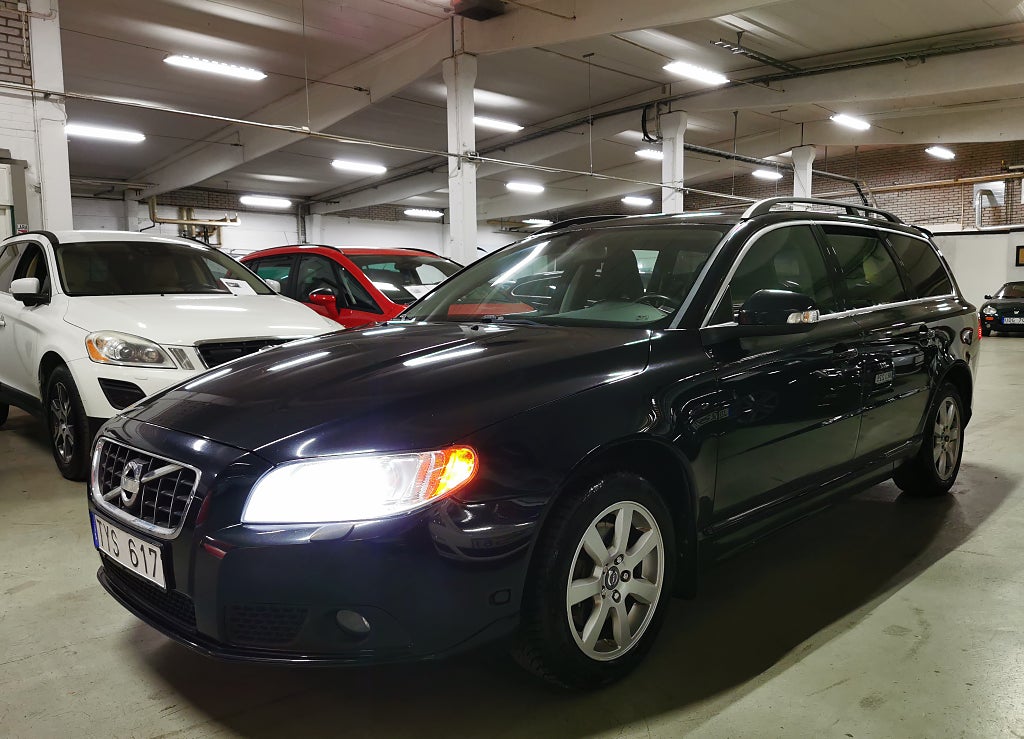 Volvo V70 2.0F Momentum Euro 4& Nybesiktad & Dragkrok