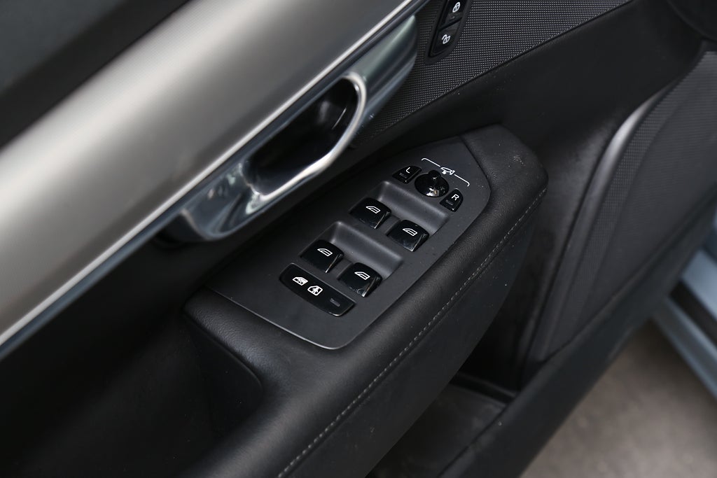 Volvo V90 B4 Diesel 197hk Core Aut Kamera Värmare Drag