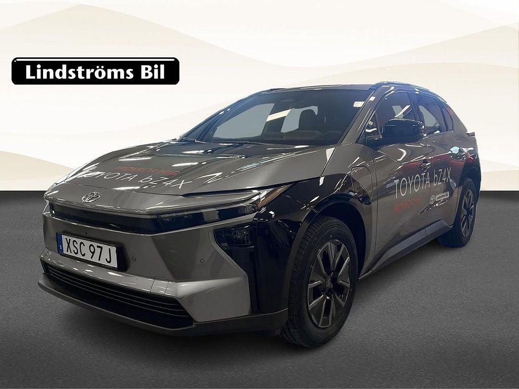 Toyota bZ4X Active Tech 73.1 kWh 224hk S&V-Hjul Moms