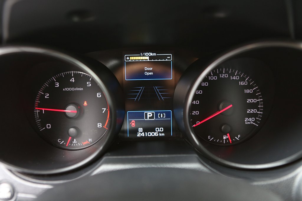 Subaru Outback 2,5i 175hk Base AWD Extraljus Motorv Drag 2016
